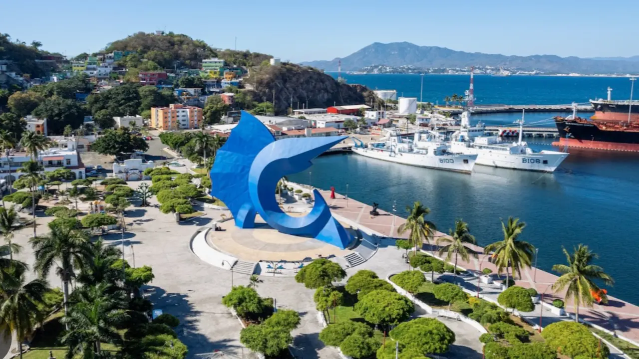 Vista del Puerto de Manzanillo, Colima